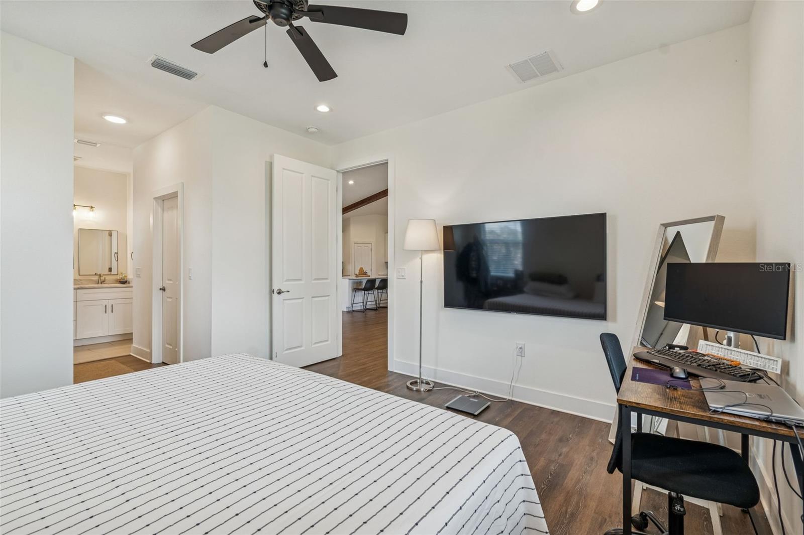 DORMANY COUNTRY ESTATES - Residential