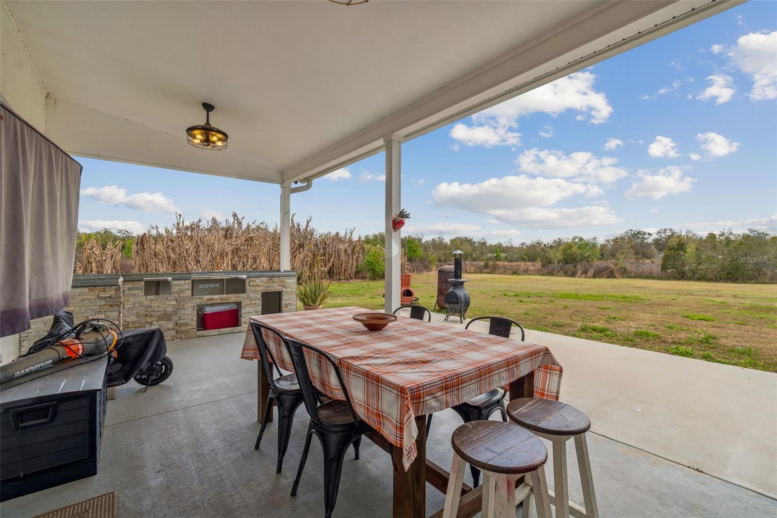 DORMANY COUNTRY ESTATES - Residential