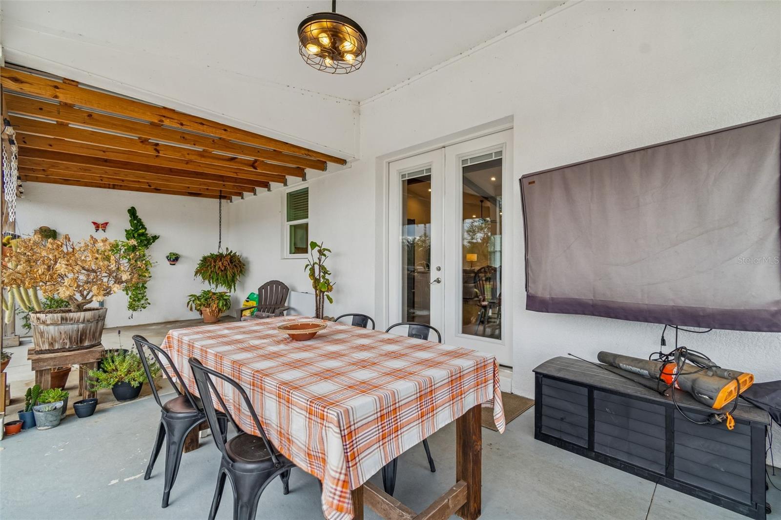 DORMANY COUNTRY ESTATES - Residential