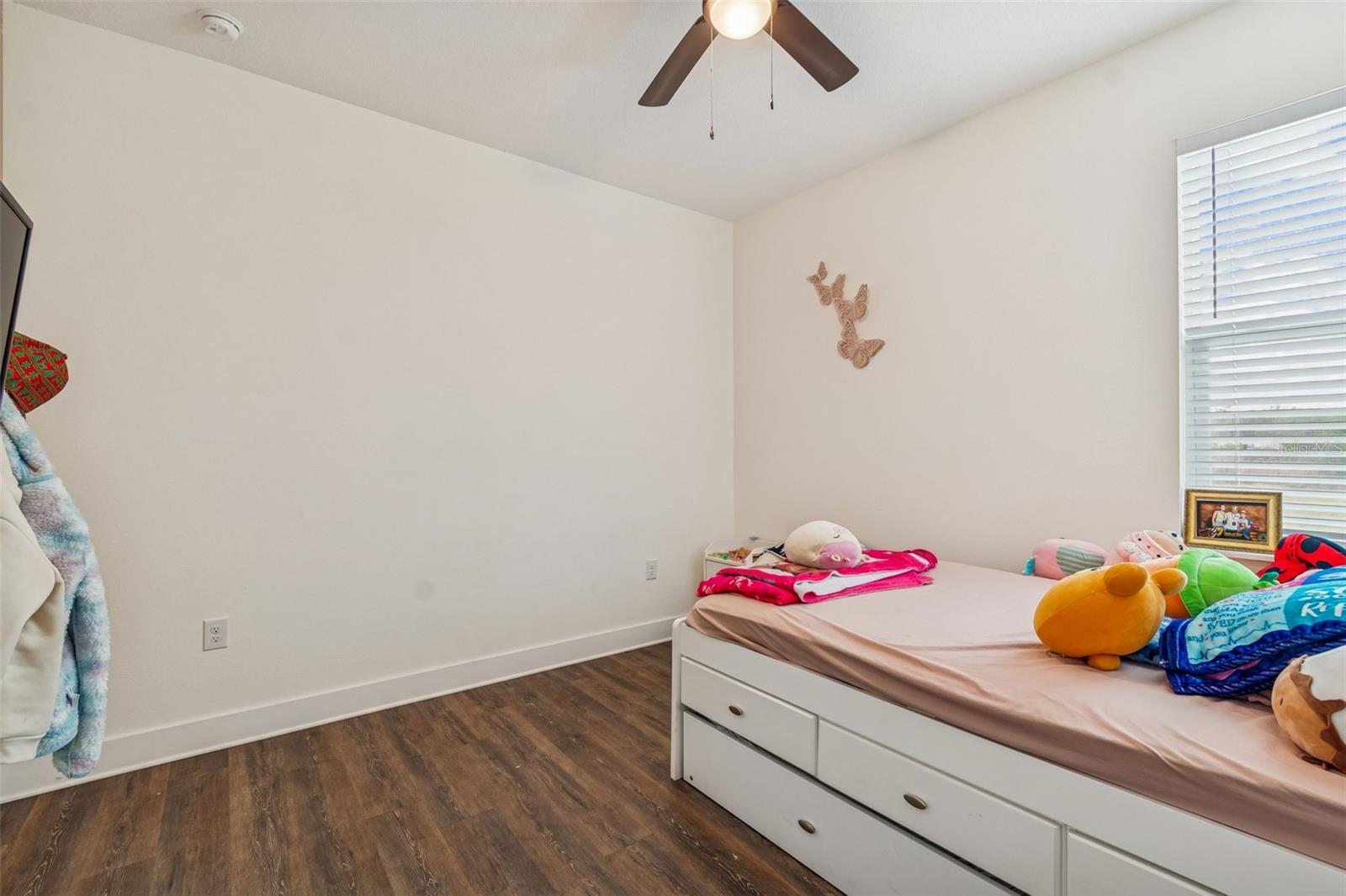 DORMANY COUNTRY ESTATES - Residential