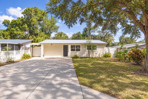 Photo of 7205 51st Avenue N, St Petersburg, FL 33709 (MLS # TB8550969)