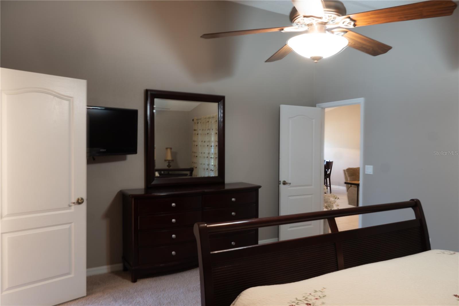 SAXON RIDGE - Residential