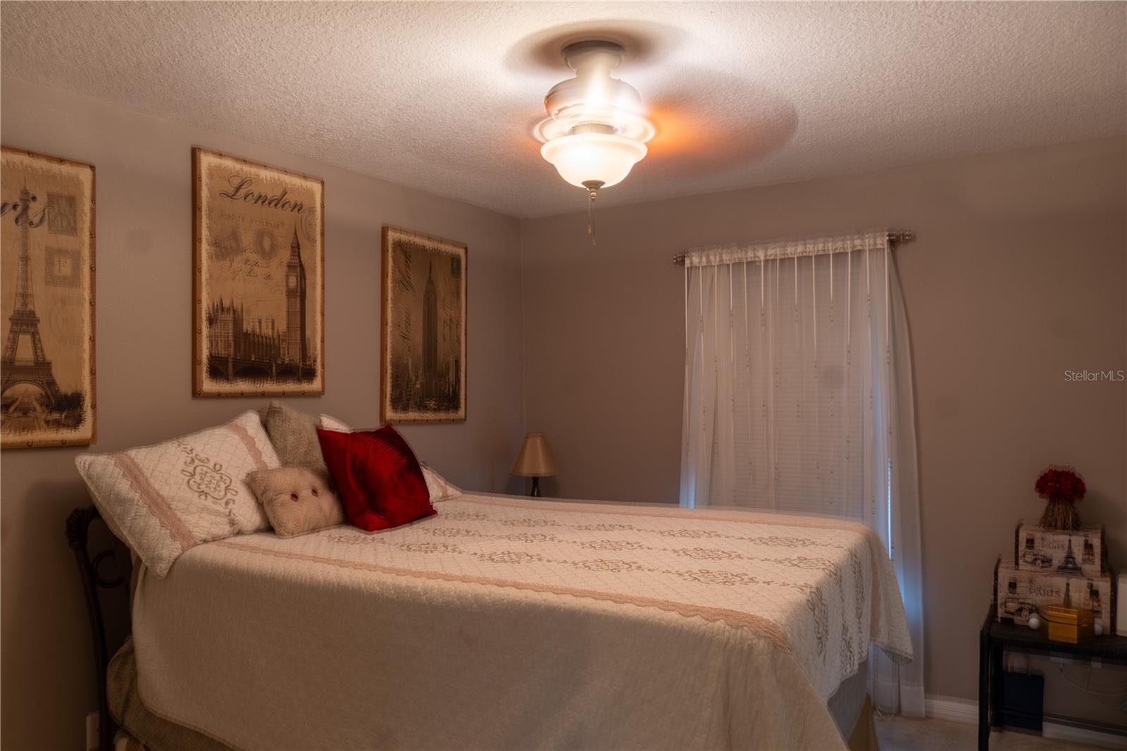 SAXON RIDGE - Residential