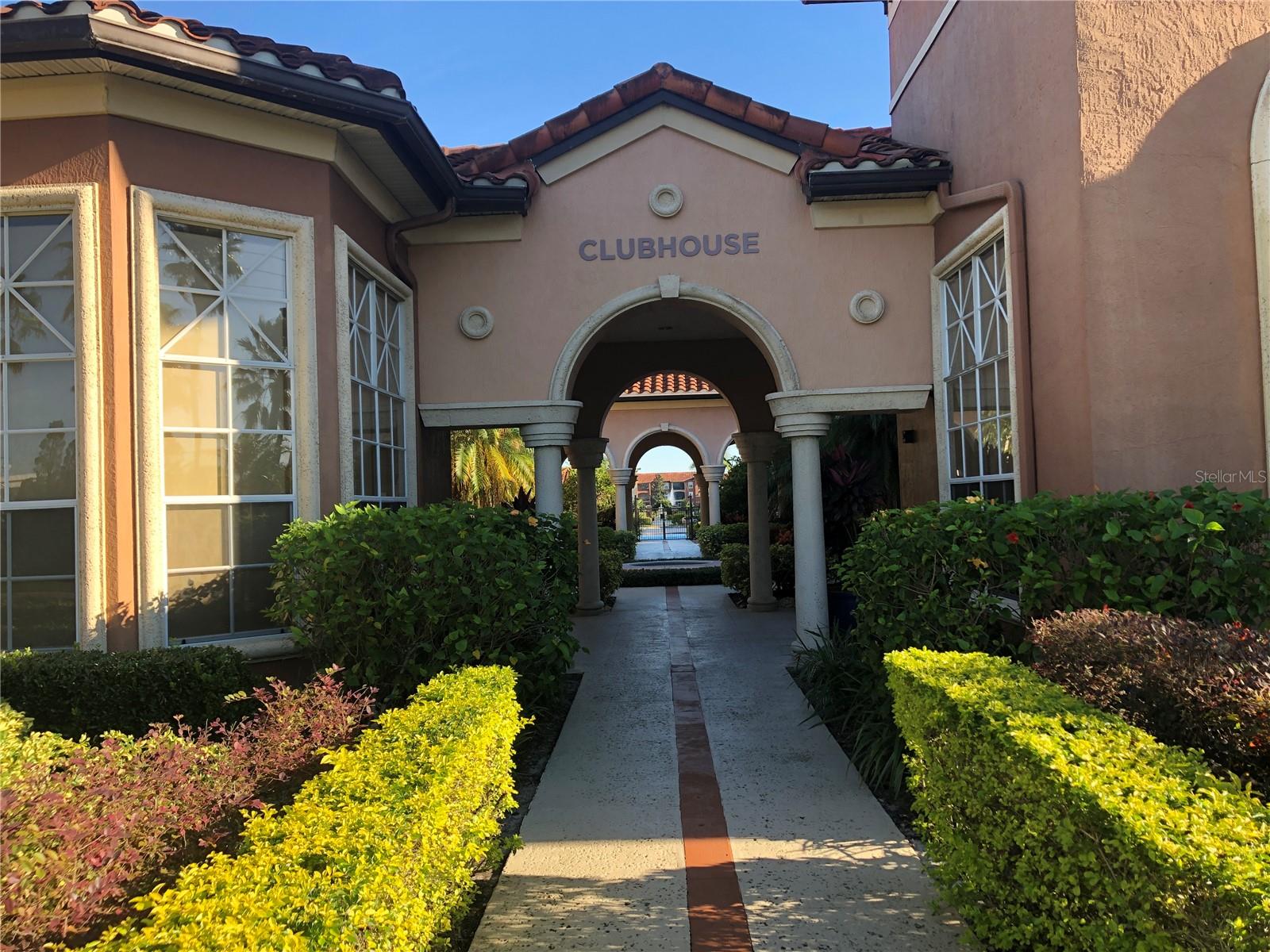 PALMS CLUB CONDO - Residential Lease