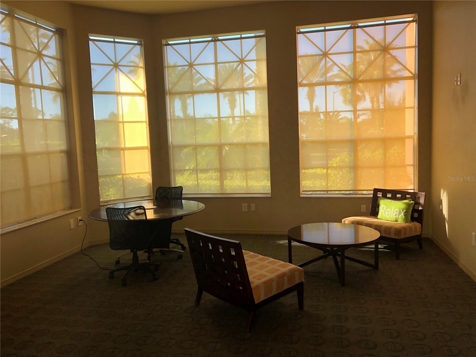 PALMS CLUB CONDO - Residential Lease