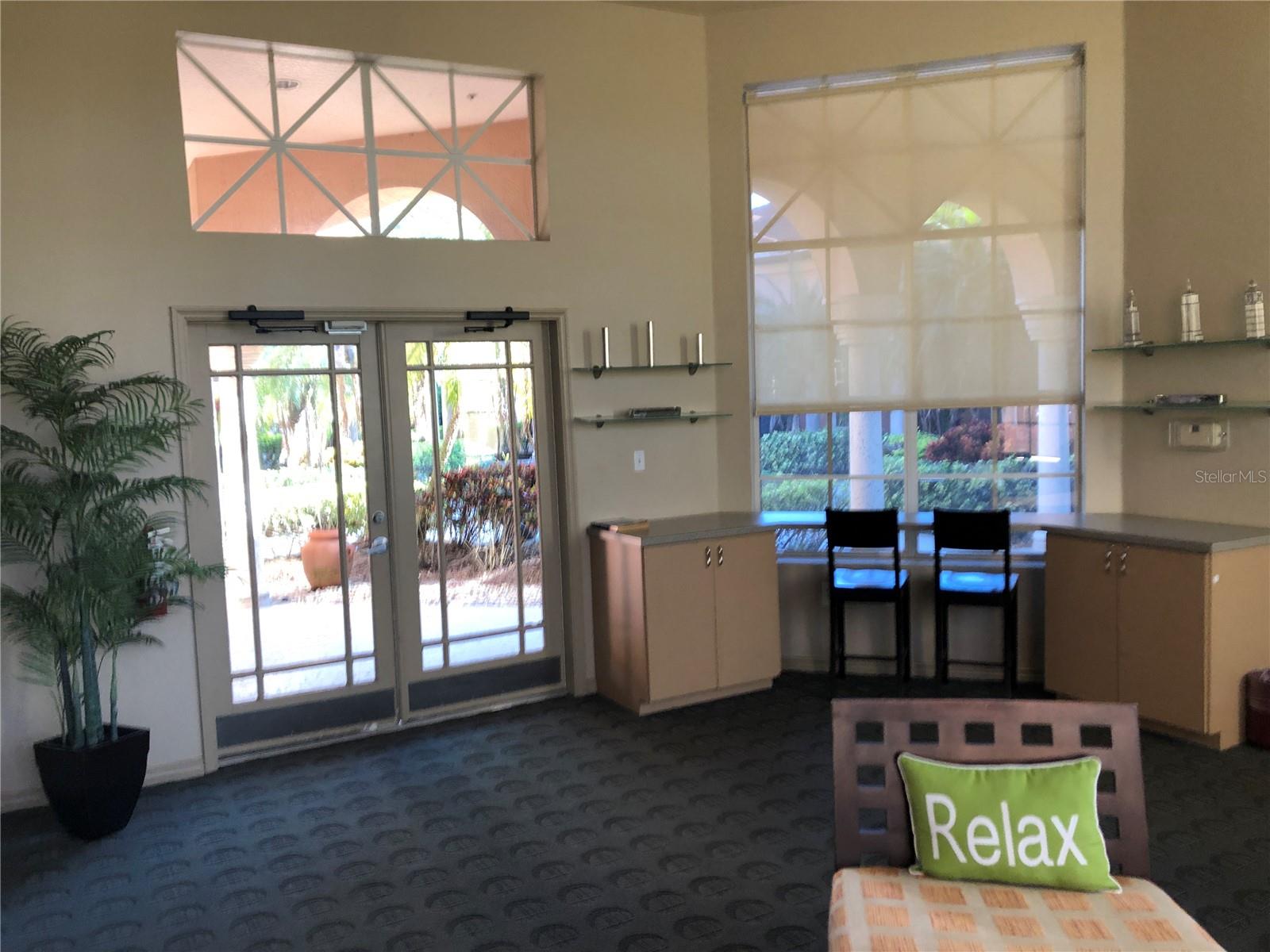 PALMS CLUB CONDO - Residential Lease