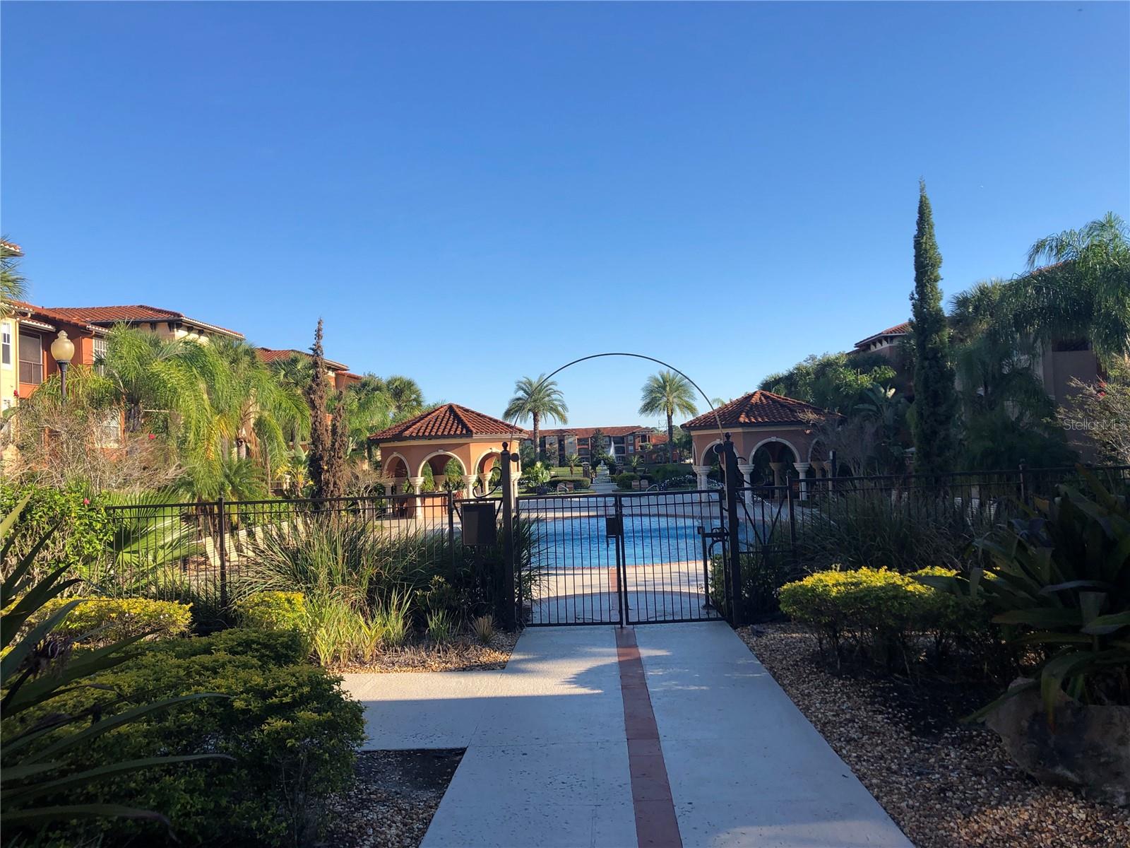 PALMS CLUB CONDO - Residential Lease