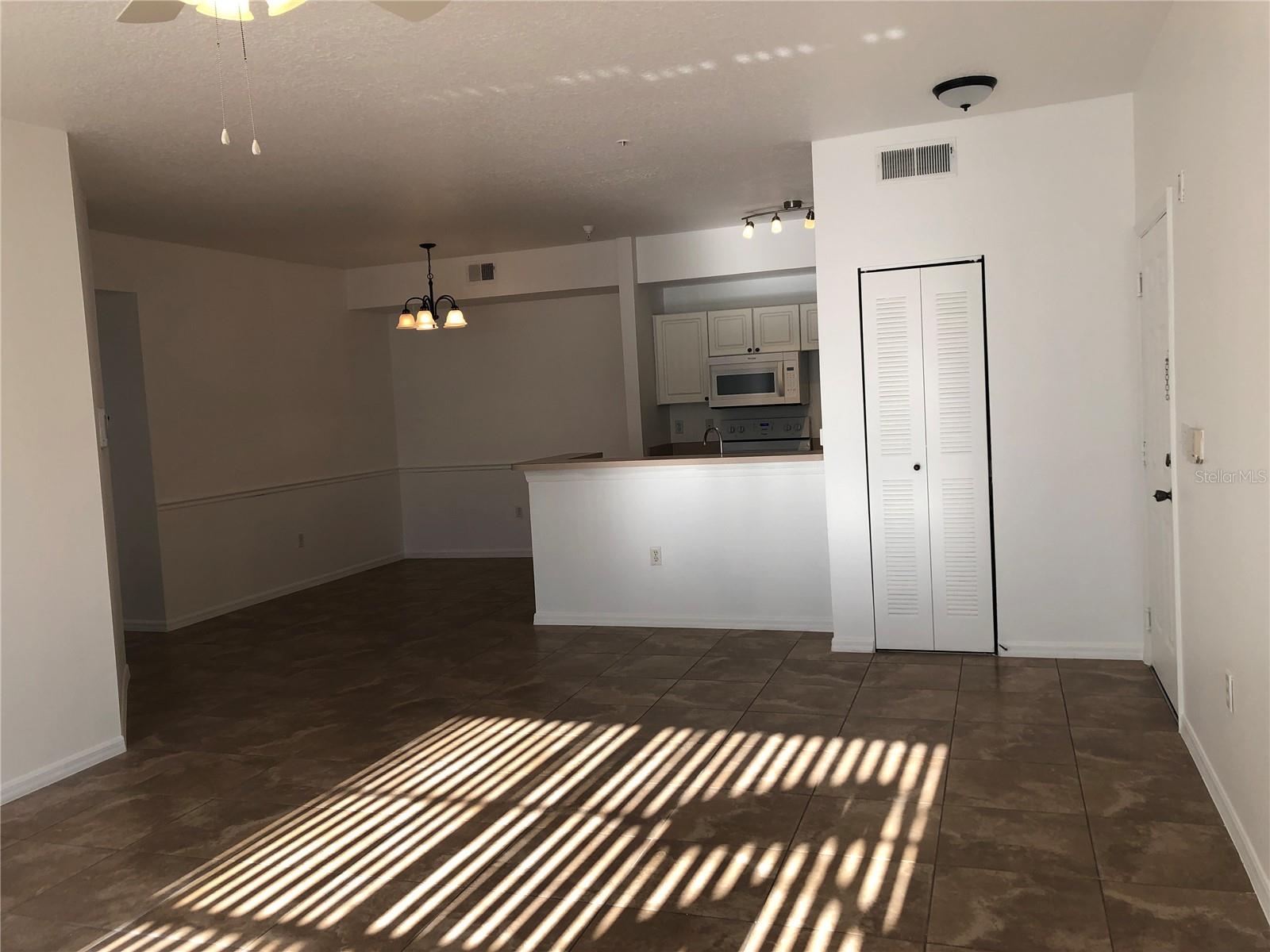 PALMS CLUB CONDO - Residential Lease