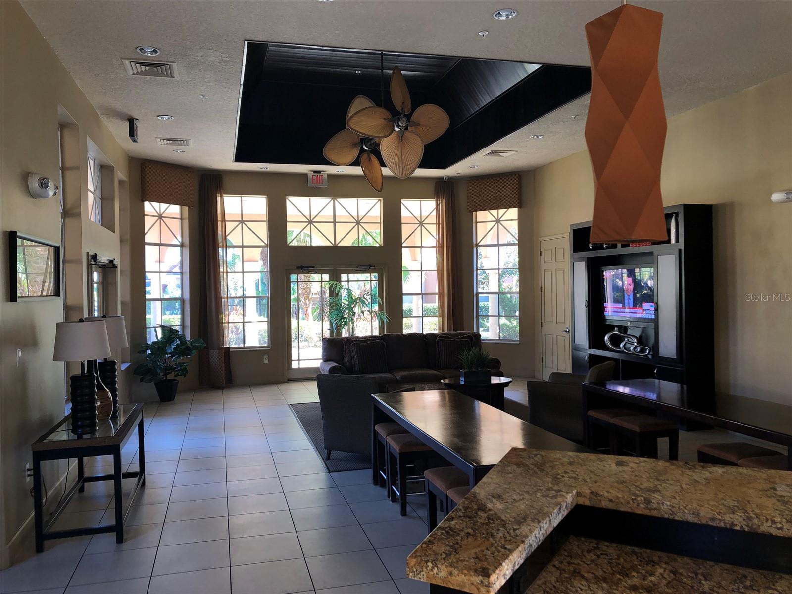 PALMS CLUB CONDO - Residential Lease