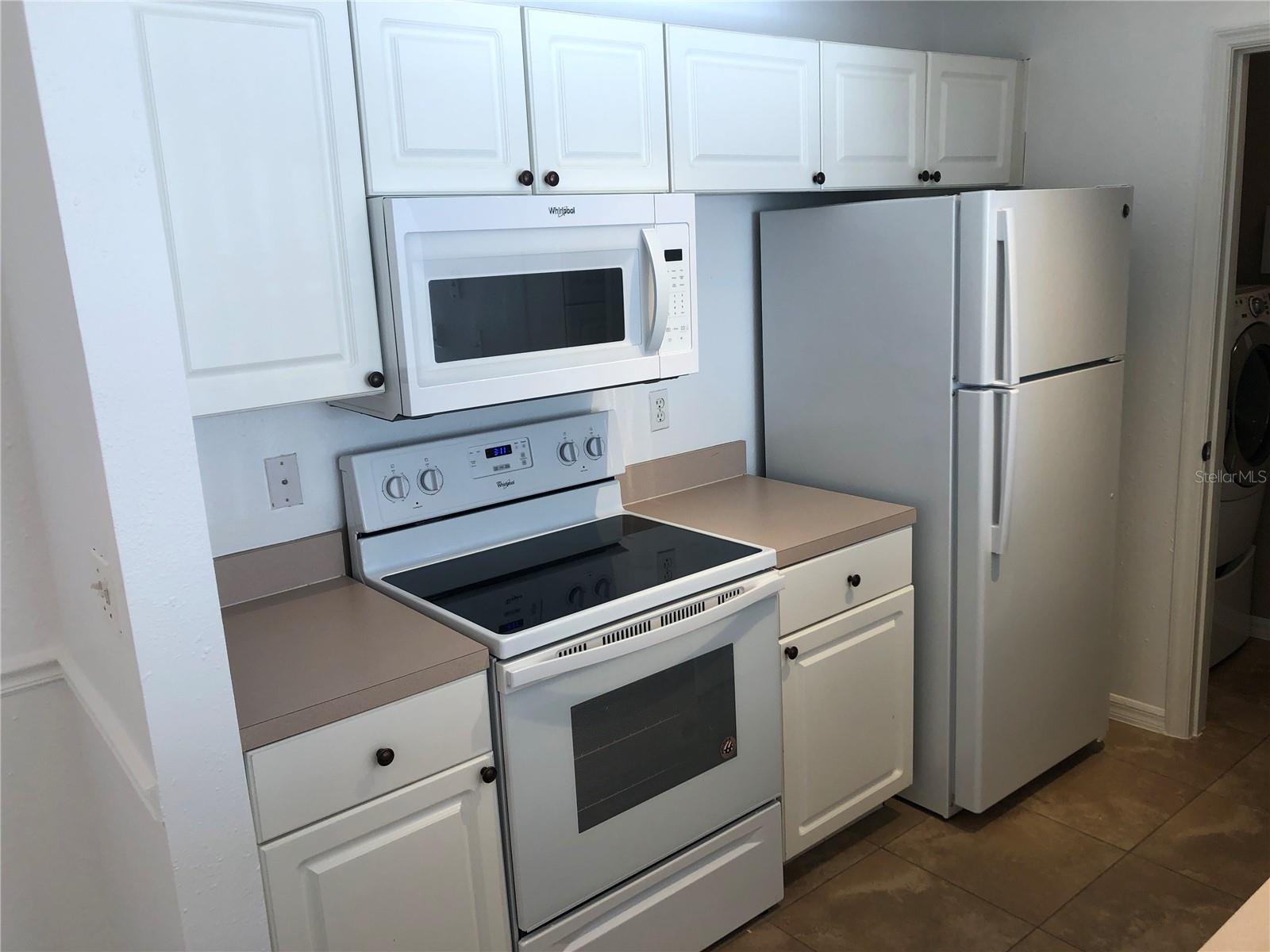 PALMS CLUB CONDO - Residential Lease