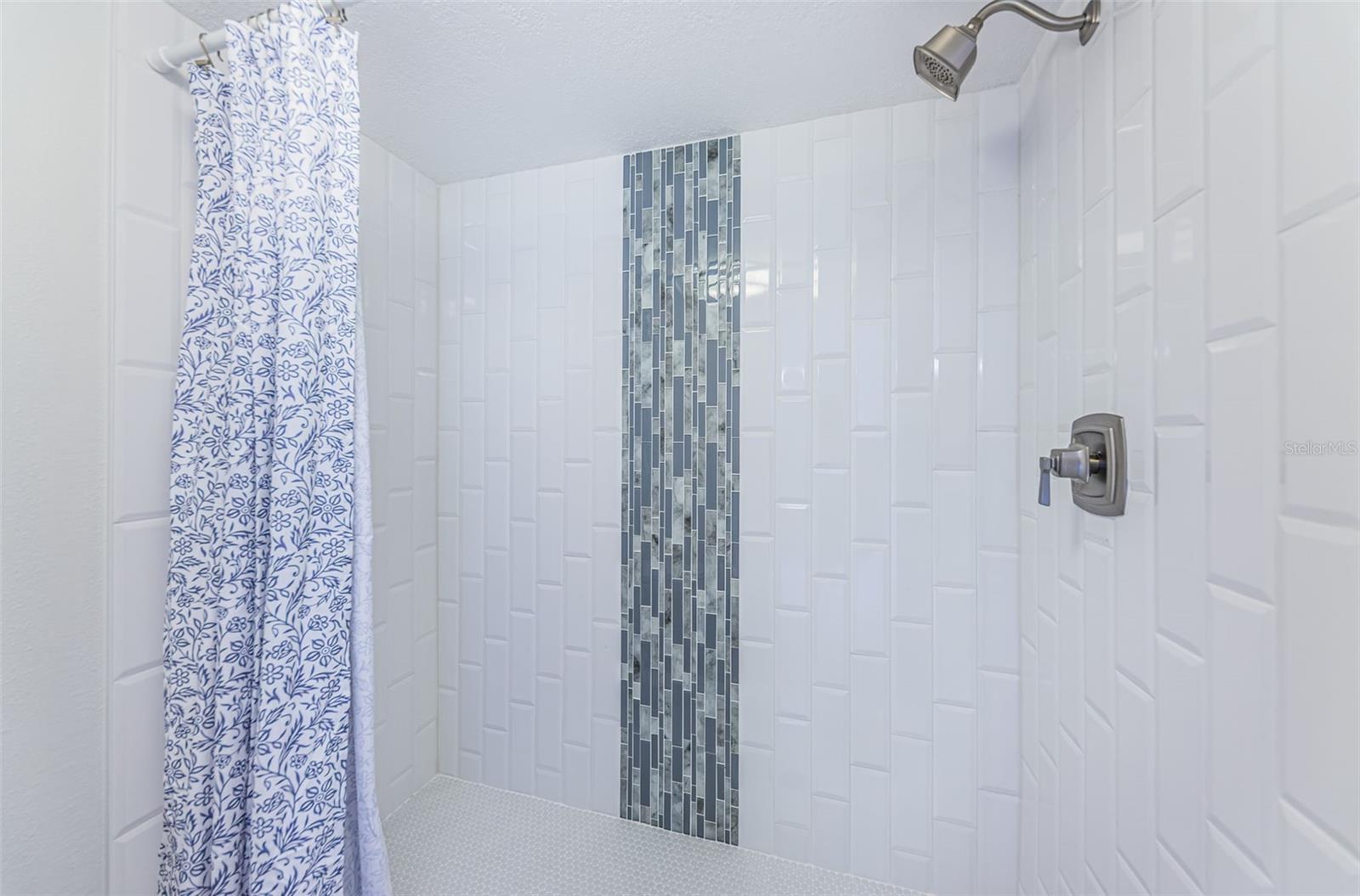 LA PUERTA DEL SOL CONDO - Residential