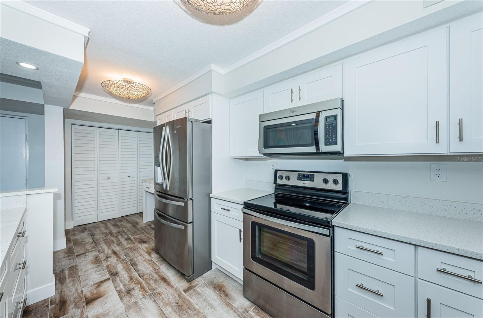 LA PUERTA DEL SOL CONDO - Residential