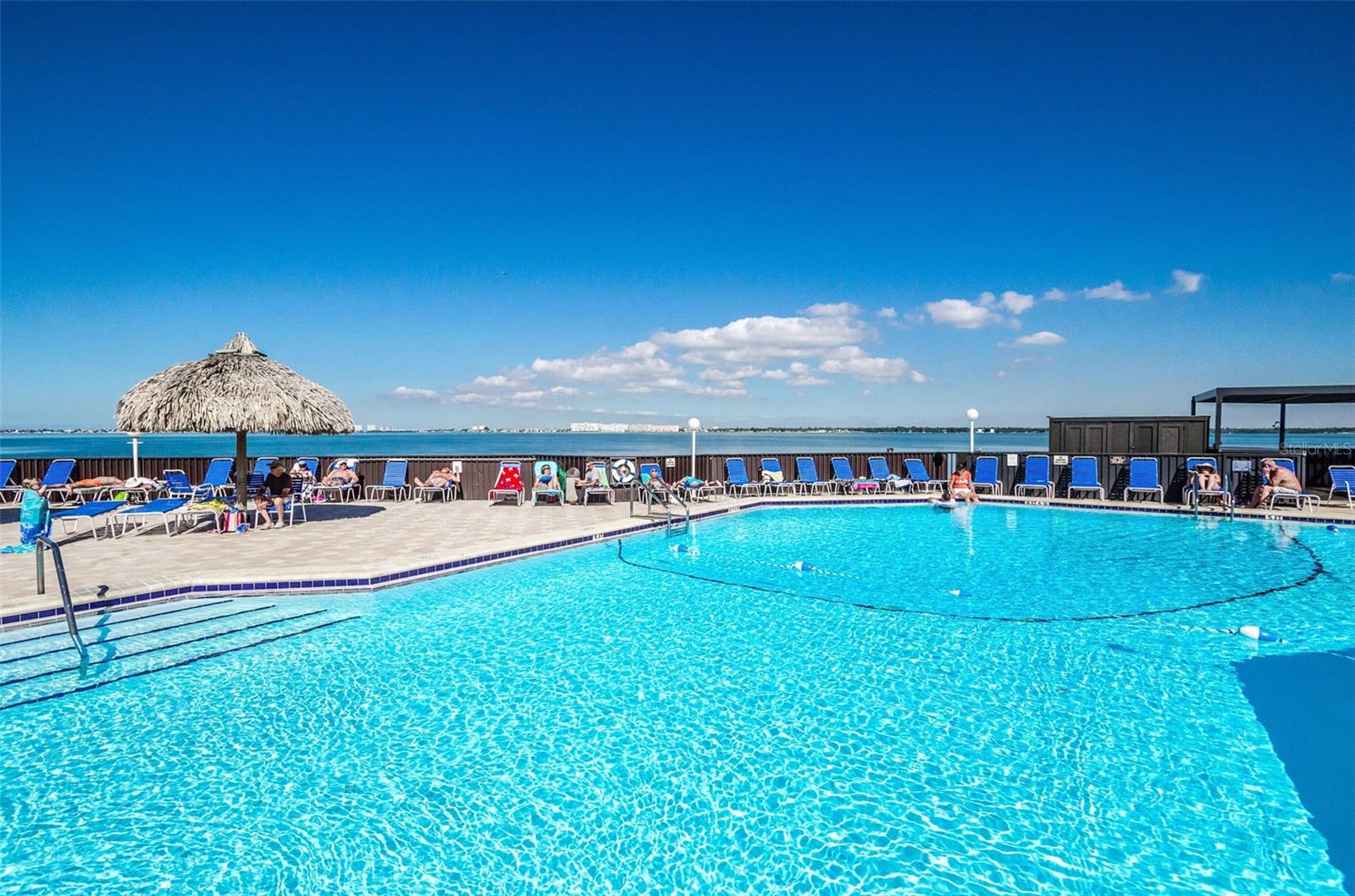 LA PUERTA DEL SOL CONDO - Residential