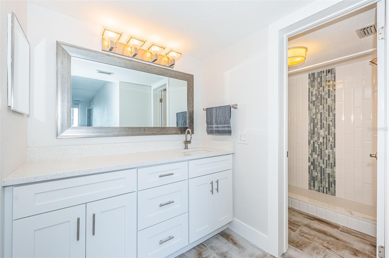 LA PUERTA DEL SOL CONDO - Residential