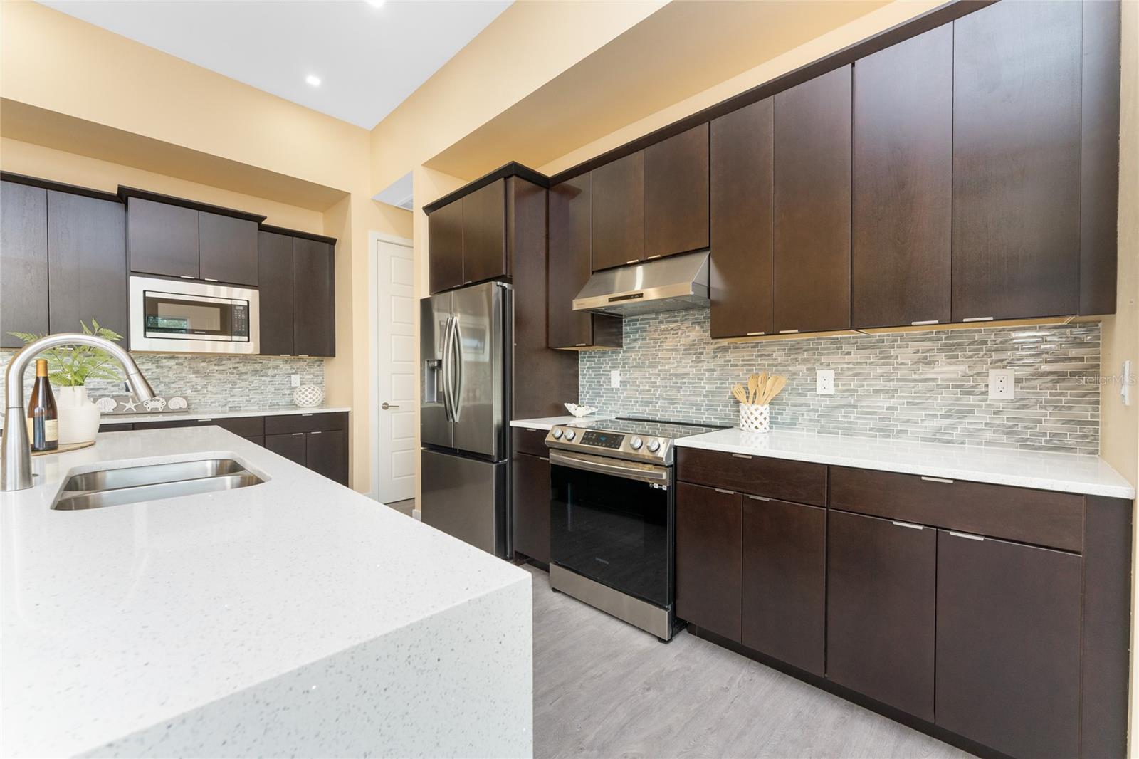 ROTONDA WEST LONG MEADOW - Residential