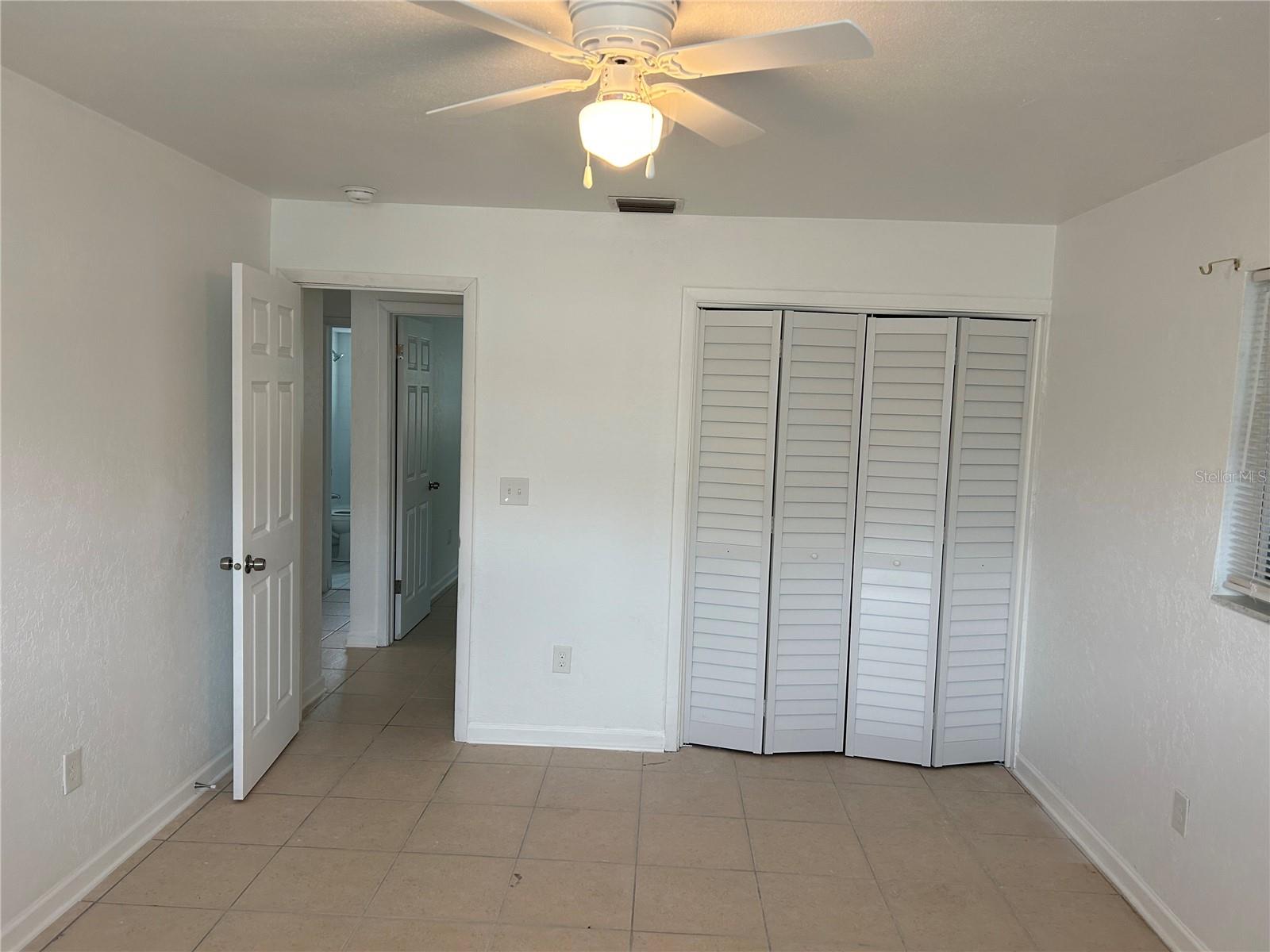 CAPRI ISLE SUB - Residential Lease