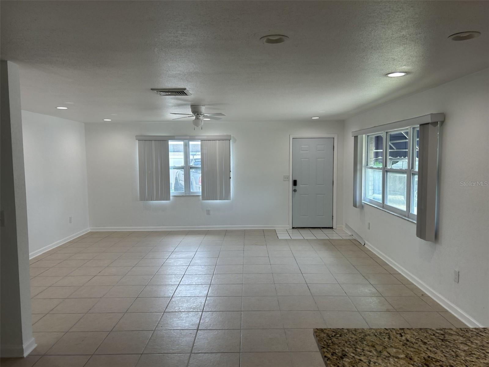 CAPRI ISLE SUB - Residential Lease