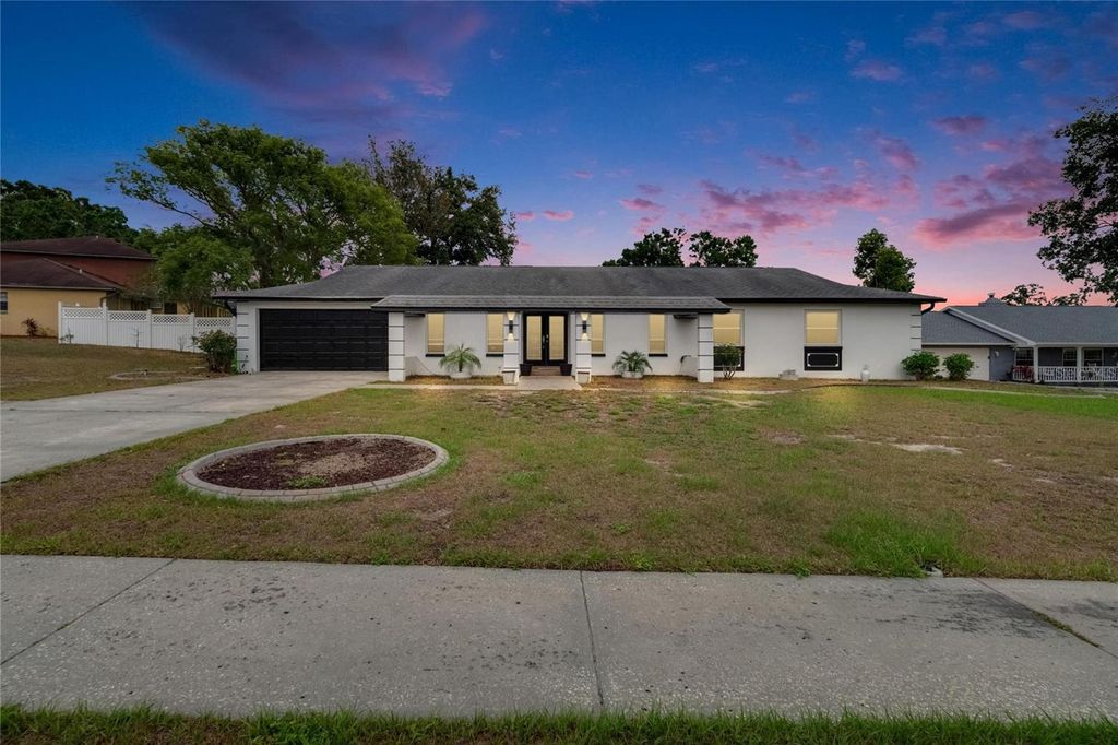 Photo of 2219 Summit View Drive, Valrico, FL 33596 (MLS # TB8383666)