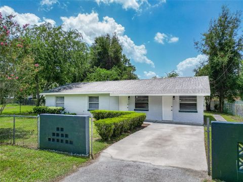 Photo of 1910 SW 2nd Street, Ocala, FL 34471 (MLS # O6332374)