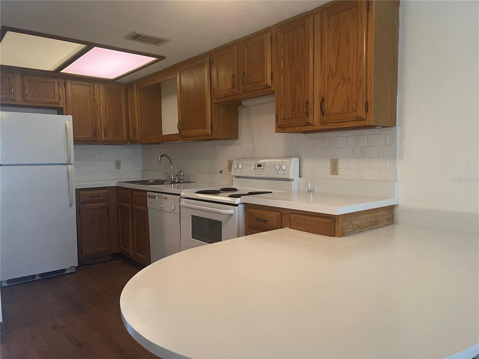 7200 SW 8TH AVENUE D24