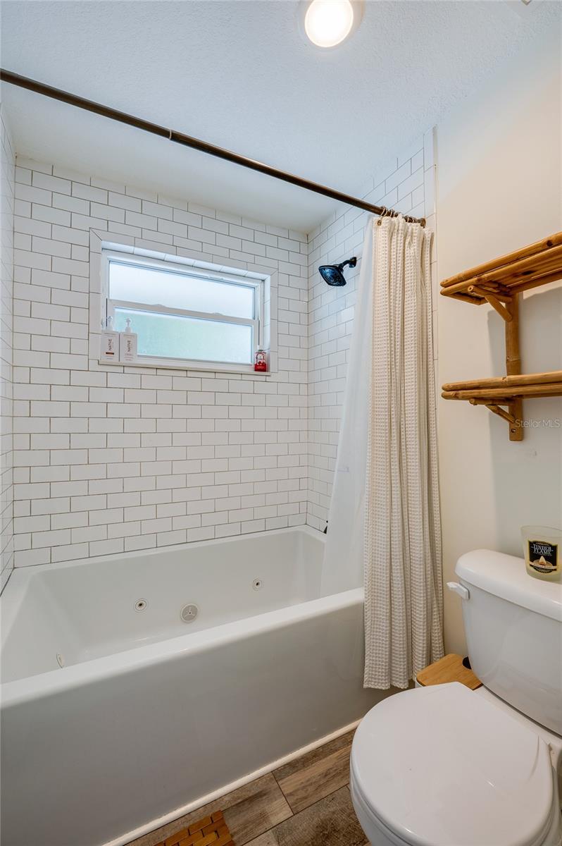 WOODMERE SOUTH UNIT 01 - Residential