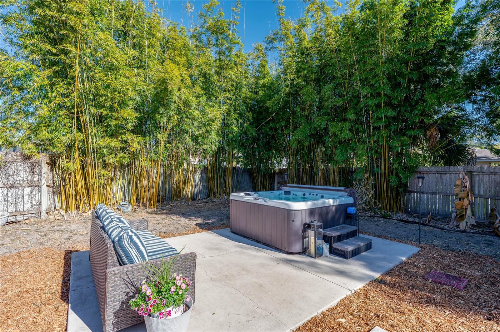 871 LINDENWOOD CIRCLE E