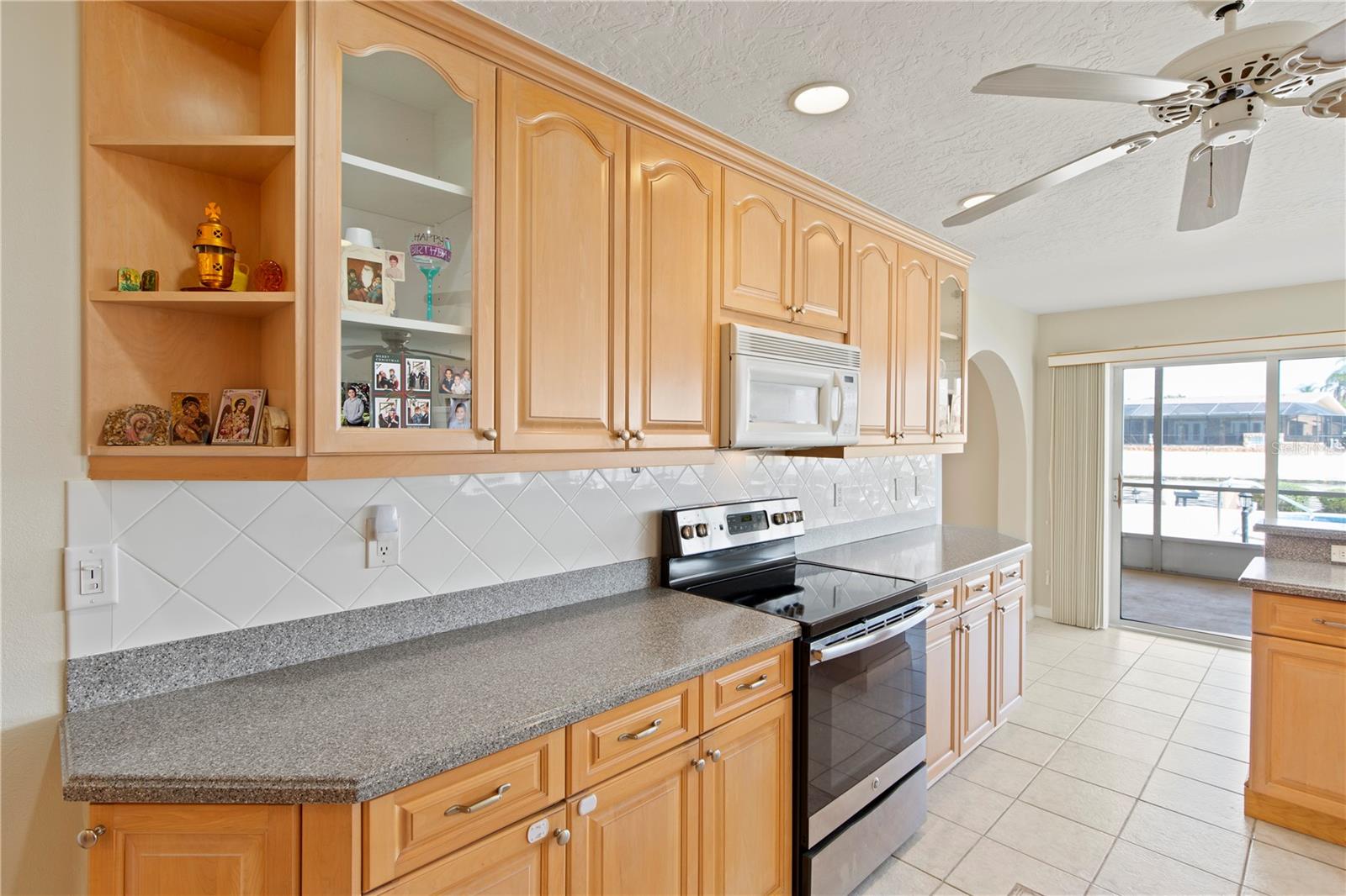 FLOR A MAR - Residential