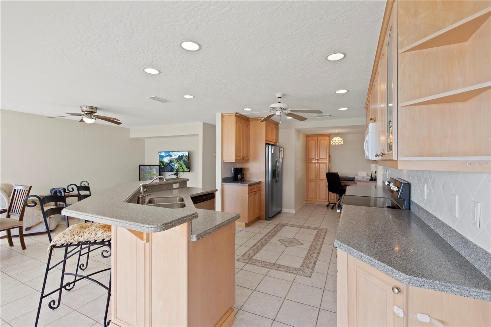 FLOR A MAR - Residential