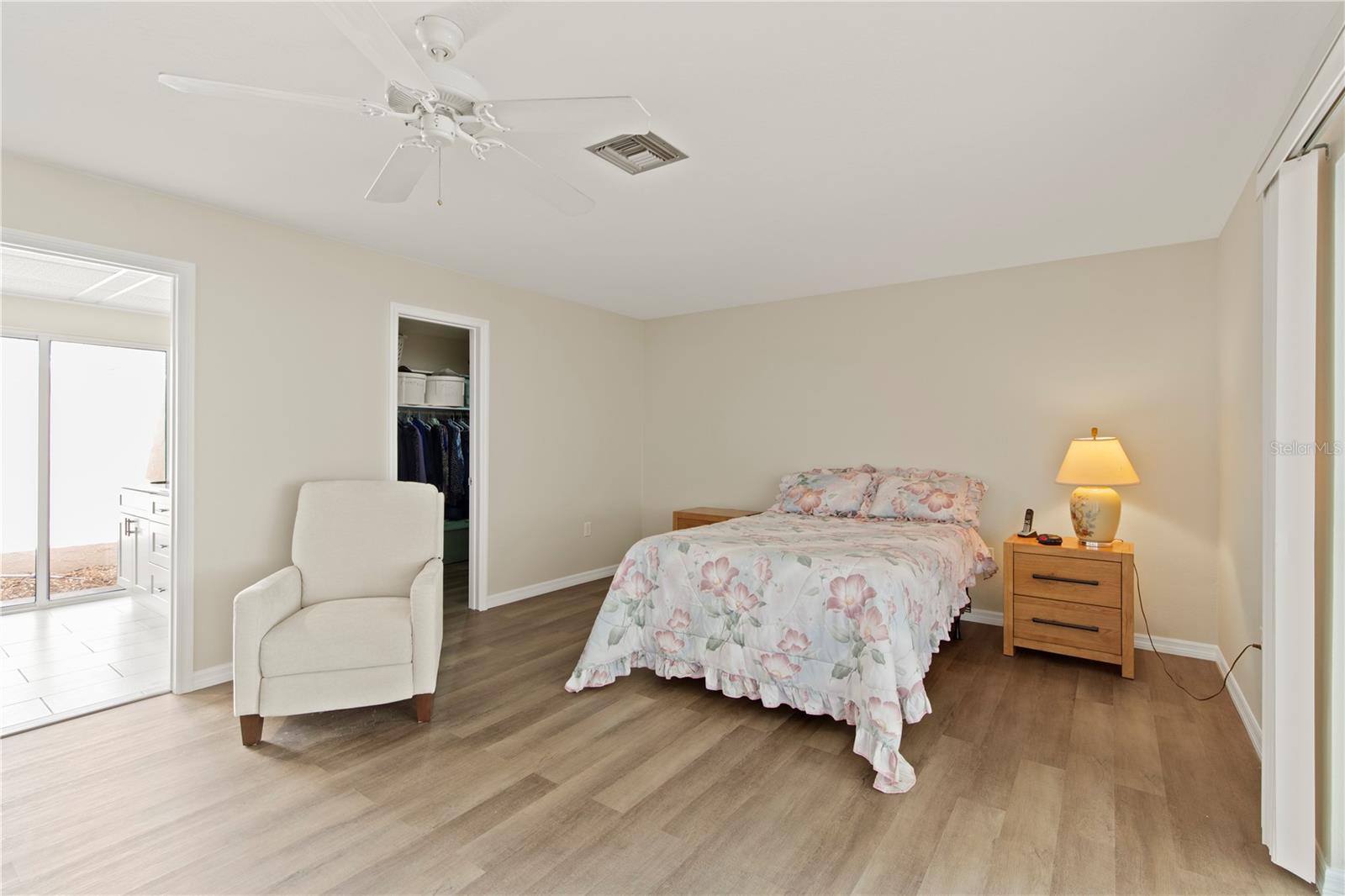 FLOR A MAR - Residential