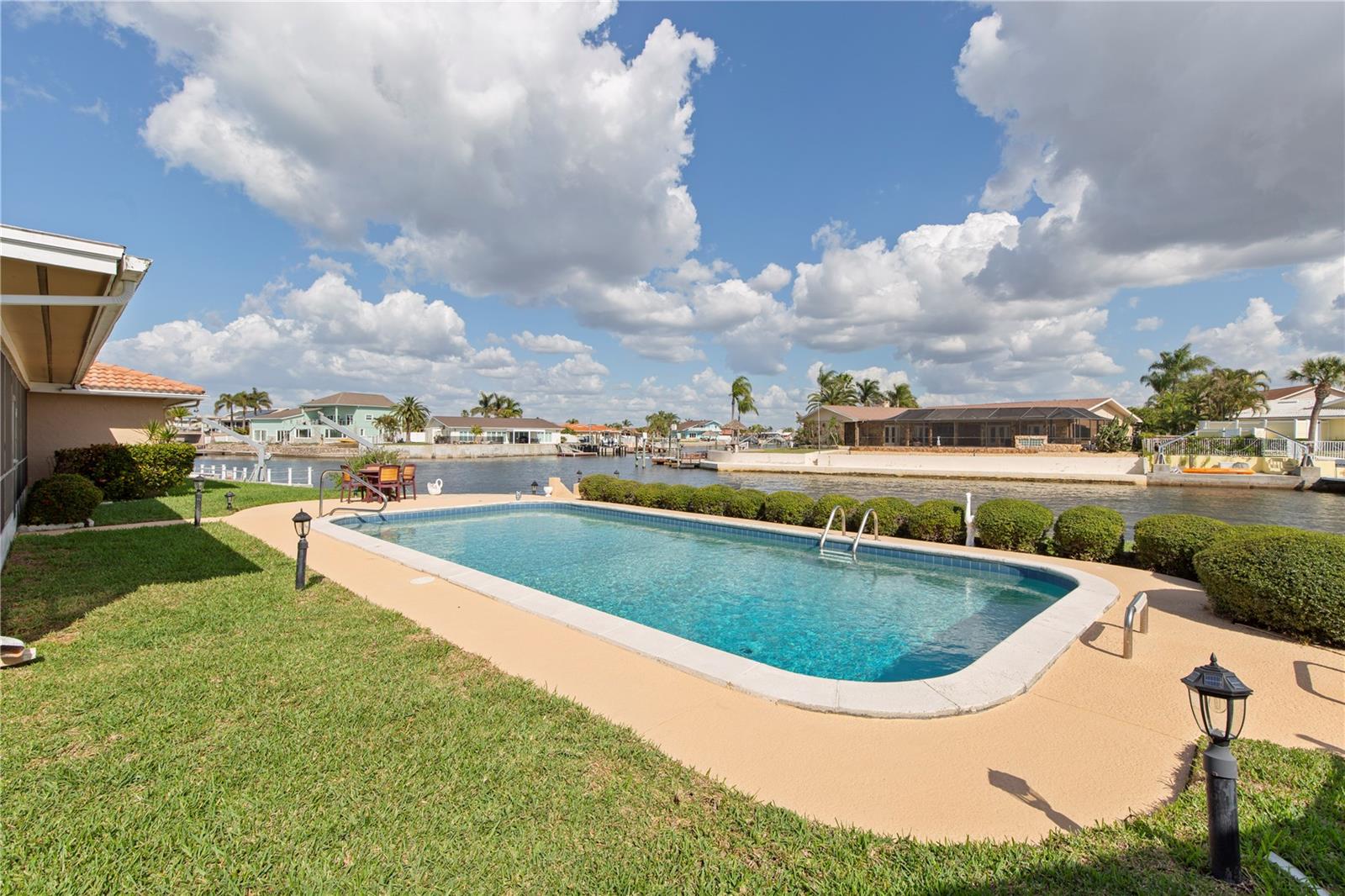 FLOR A MAR - Residential