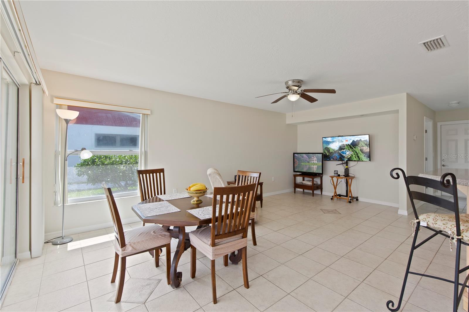 FLOR A MAR - Residential