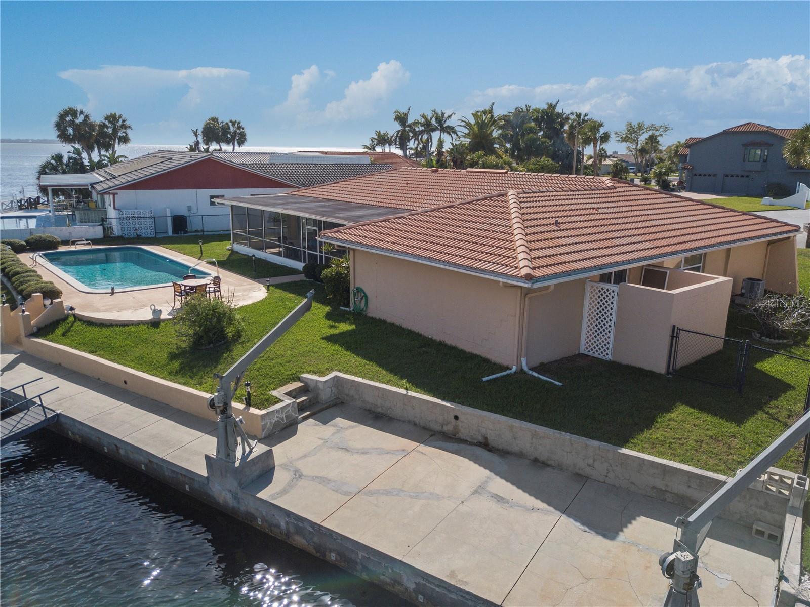 FLOR A MAR - Residential