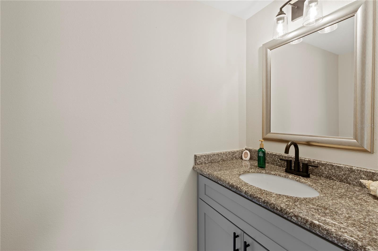 FLOR A MAR - Residential