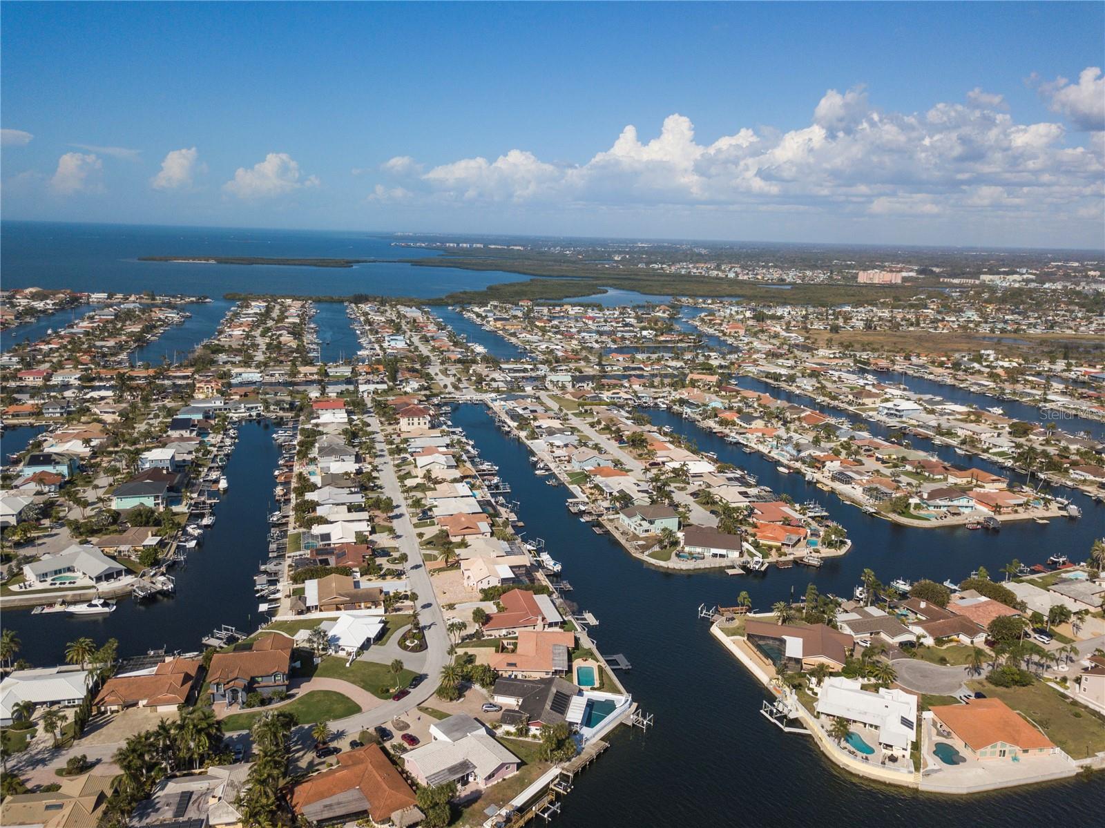 FLOR A MAR - Residential