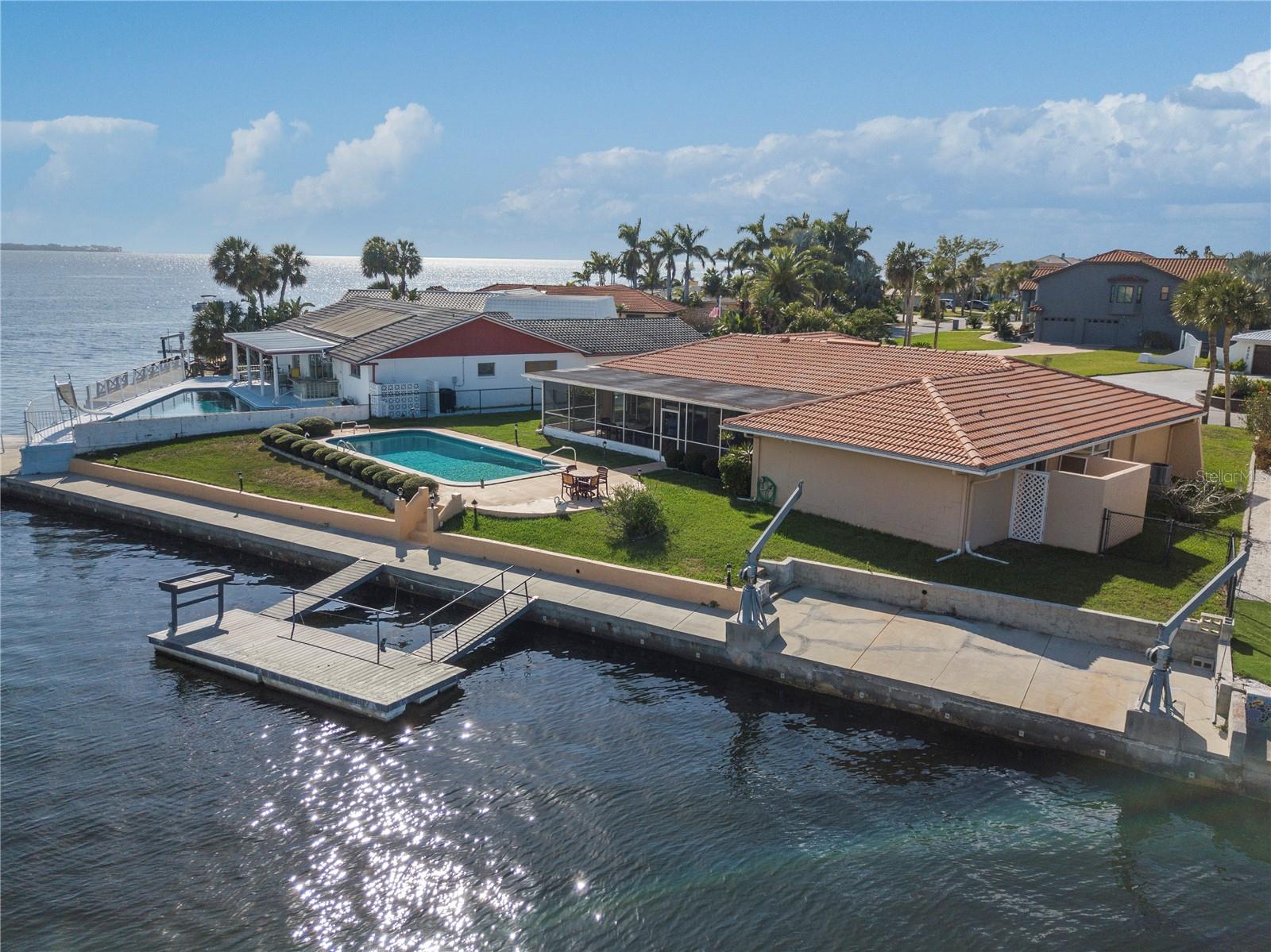 FLOR A MAR - Residential