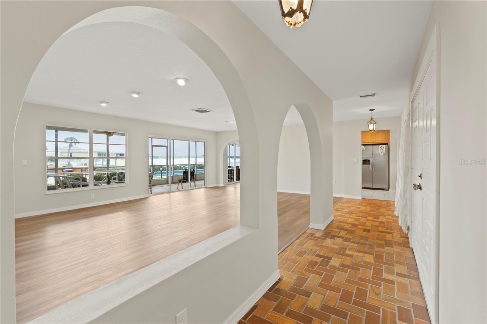 FLOR A MAR - Residential