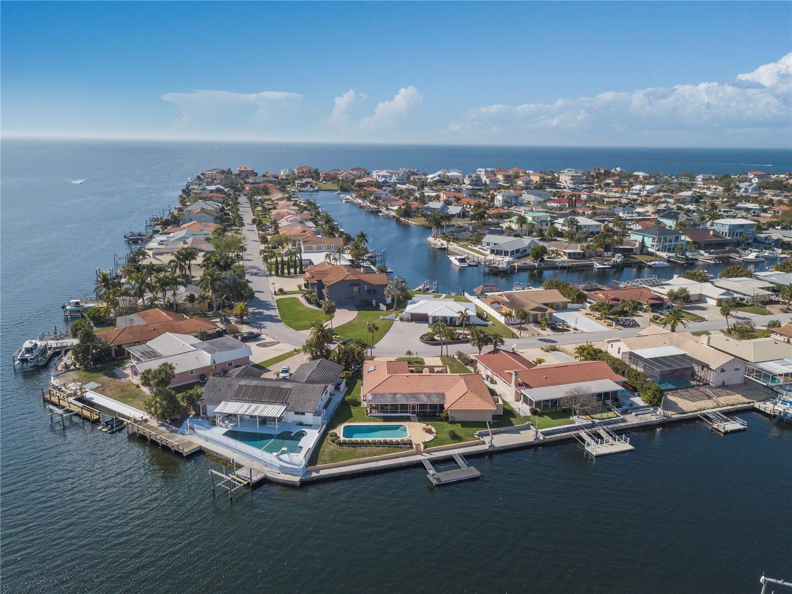 FLOR A MAR - Residential