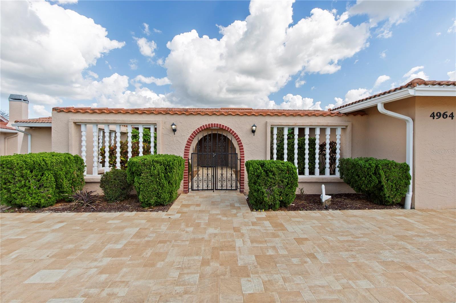 FLOR A MAR - Residential