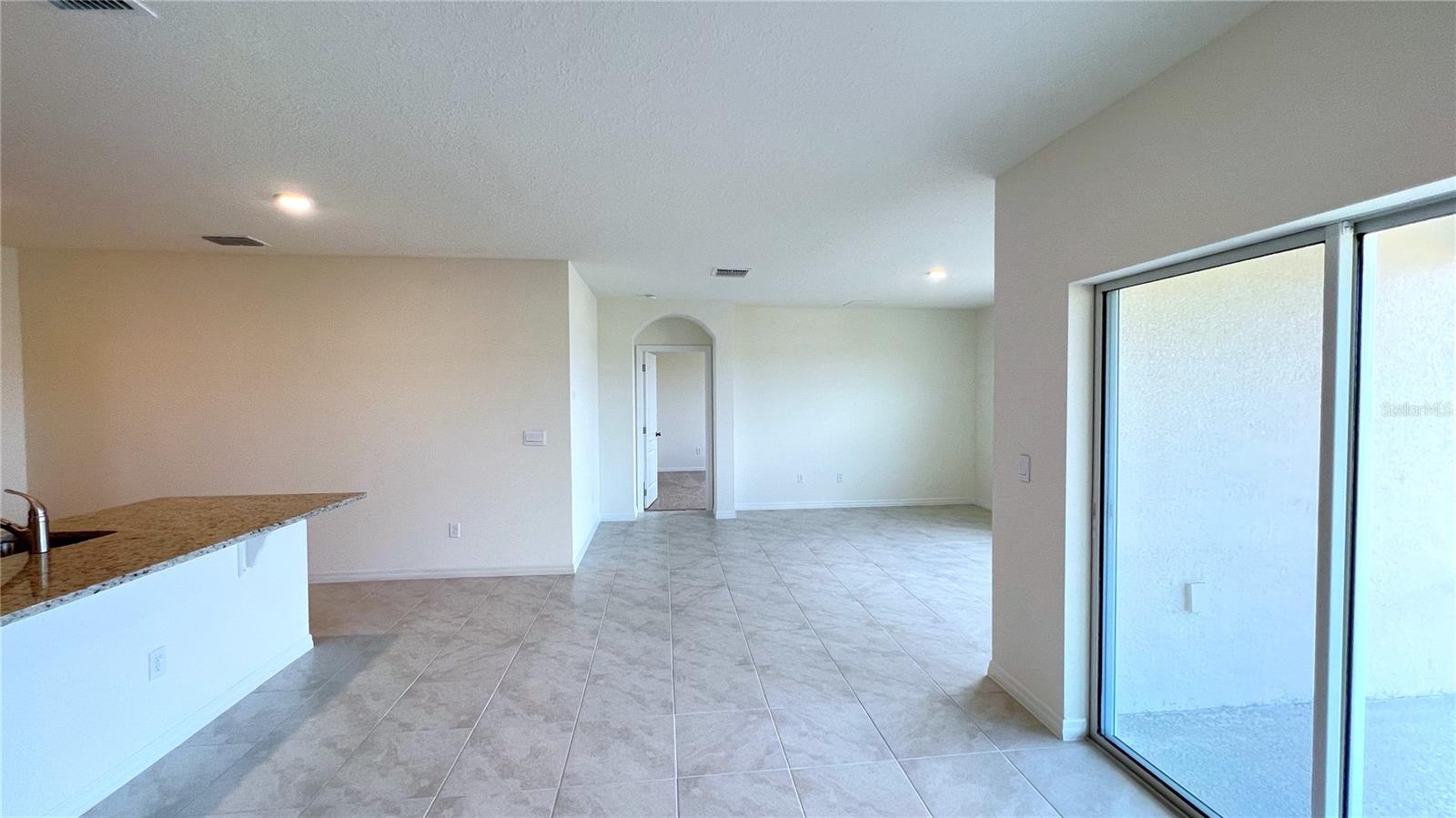 487 LILY LANE