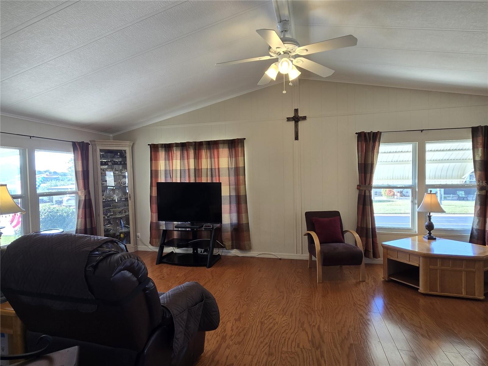 BANBURY VILLAGE CONDO - Residential