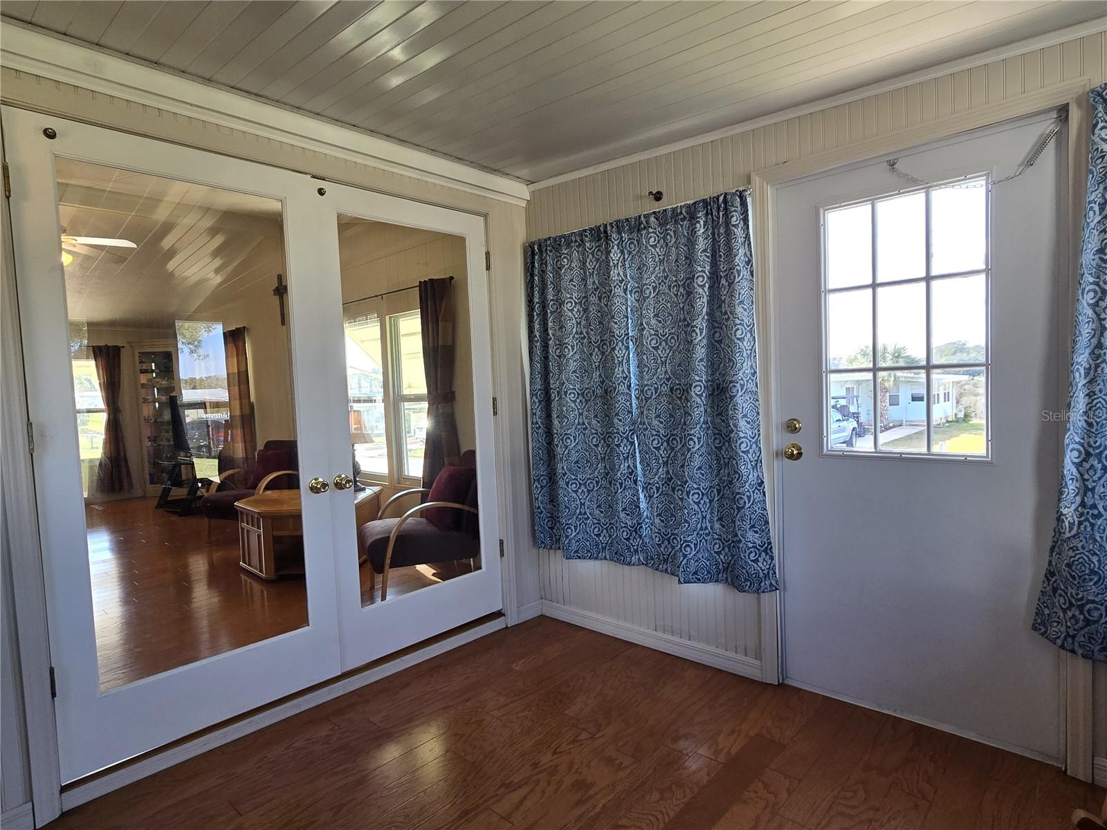 BANBURY VILLAGE CONDO - Residential