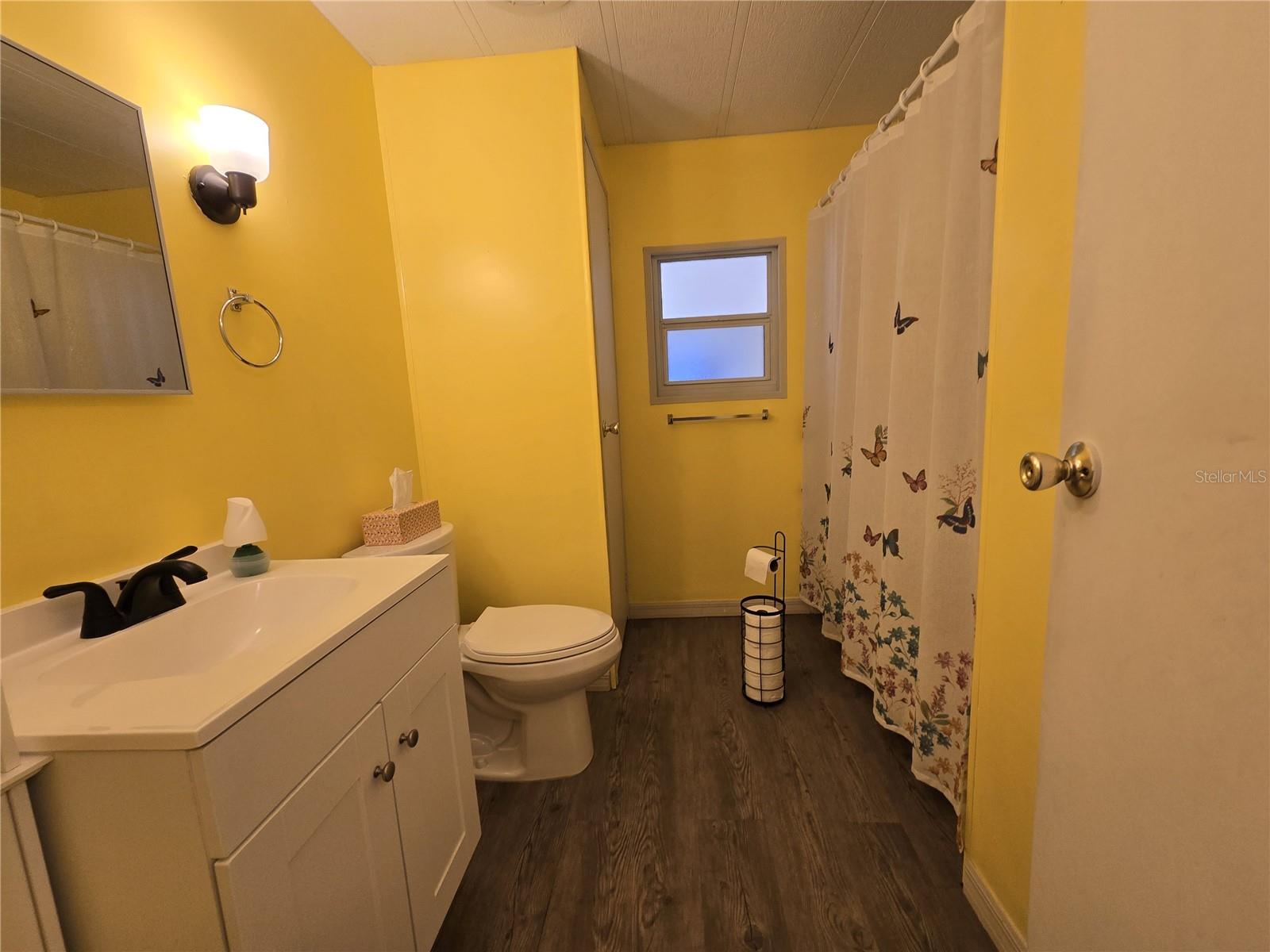 BANBURY VILLAGE CONDO - Residential