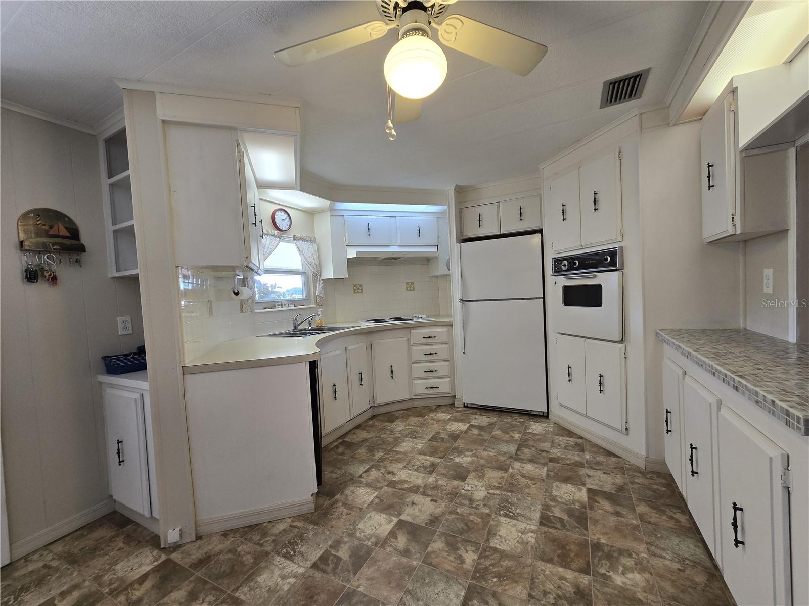 BANBURY VILLAGE CONDO - Residential