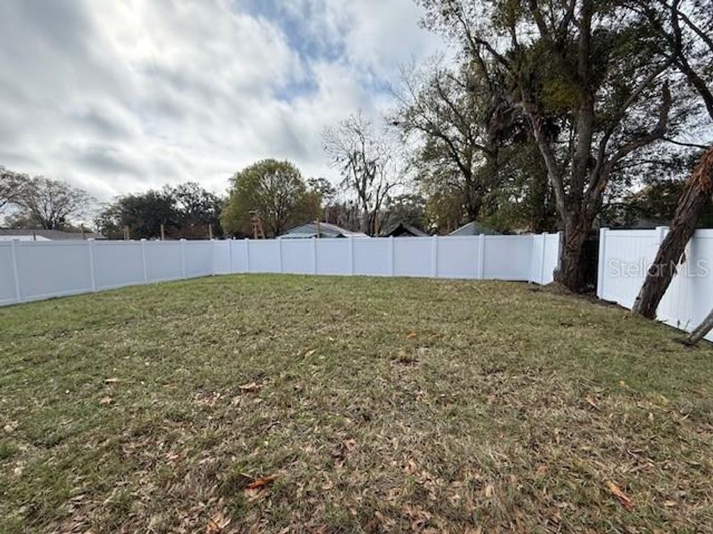 Photo of 339 Dixie Highway, Auburndale, FL 33823 (MLS # L4960161)