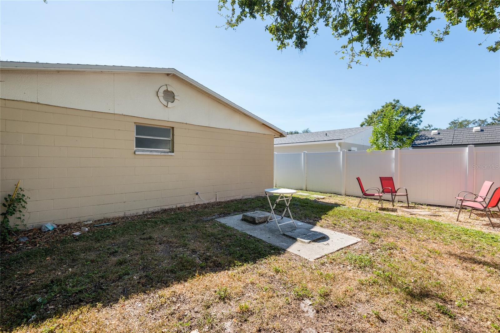 SOUTHSIDE LOT 1 BLOCK 8 LES THE NLY 50.5 FT THEREO - Residential