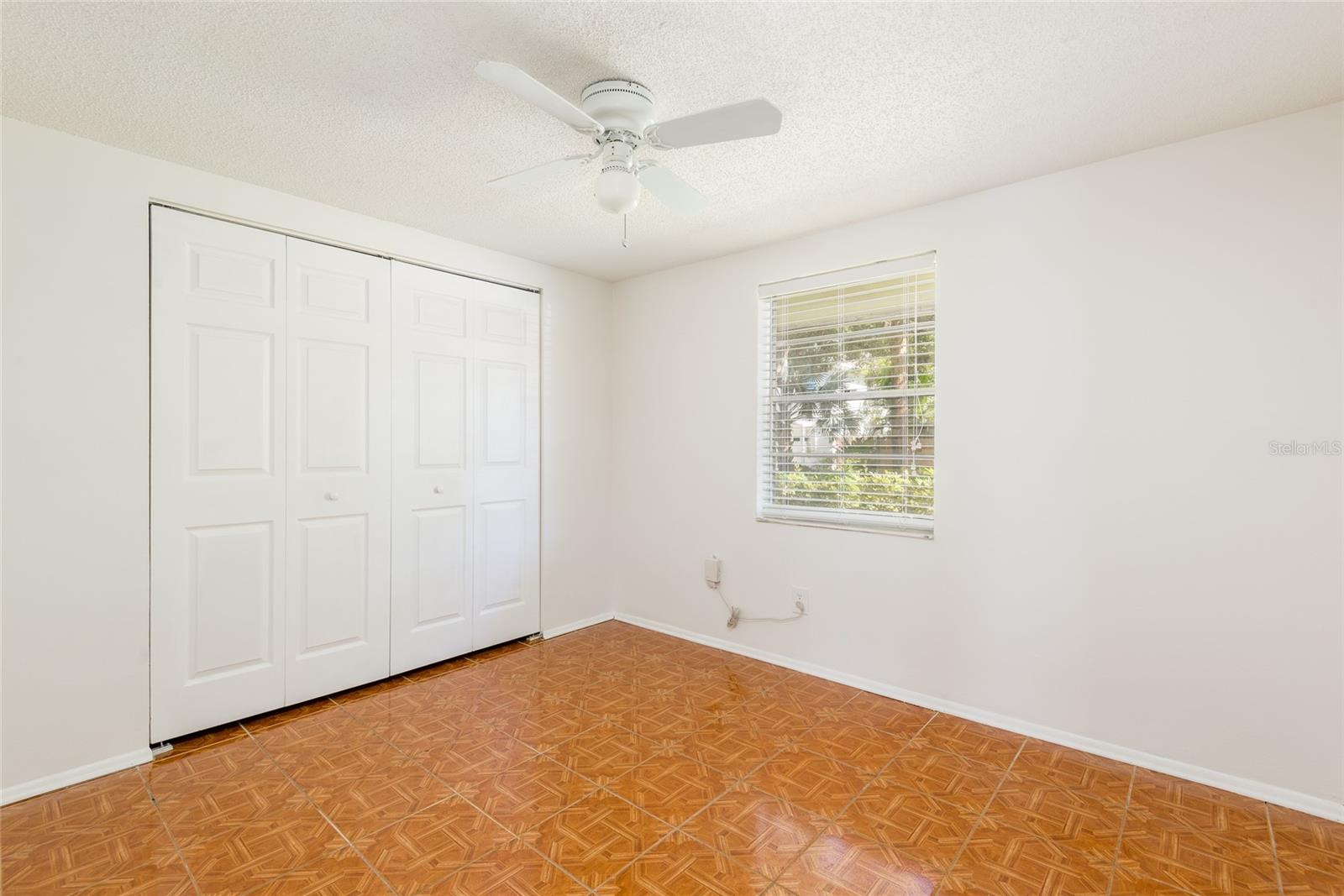 SOUTHSIDE LOT 1 BLOCK 8 LES THE NLY 50.5 FT THEREO - Residential