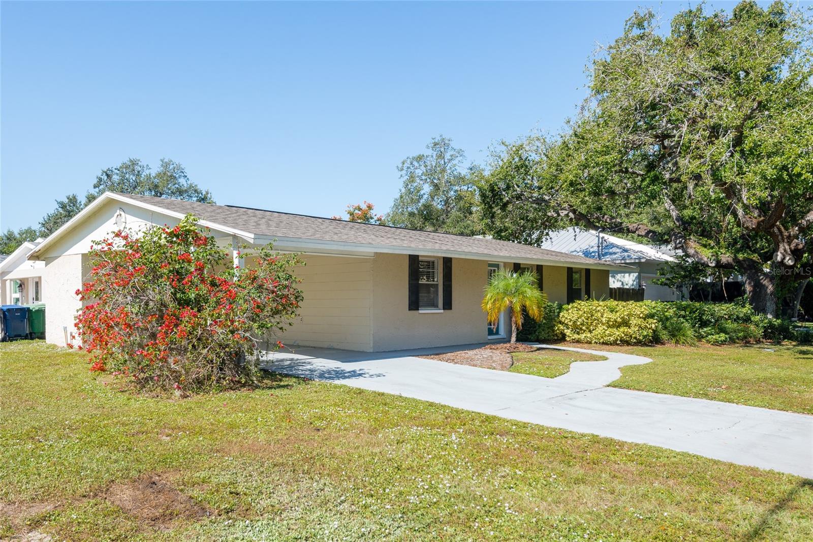 SOUTHSIDE LOT 1 BLOCK 8 LES THE NLY 50.5 FT THEREO - Residential