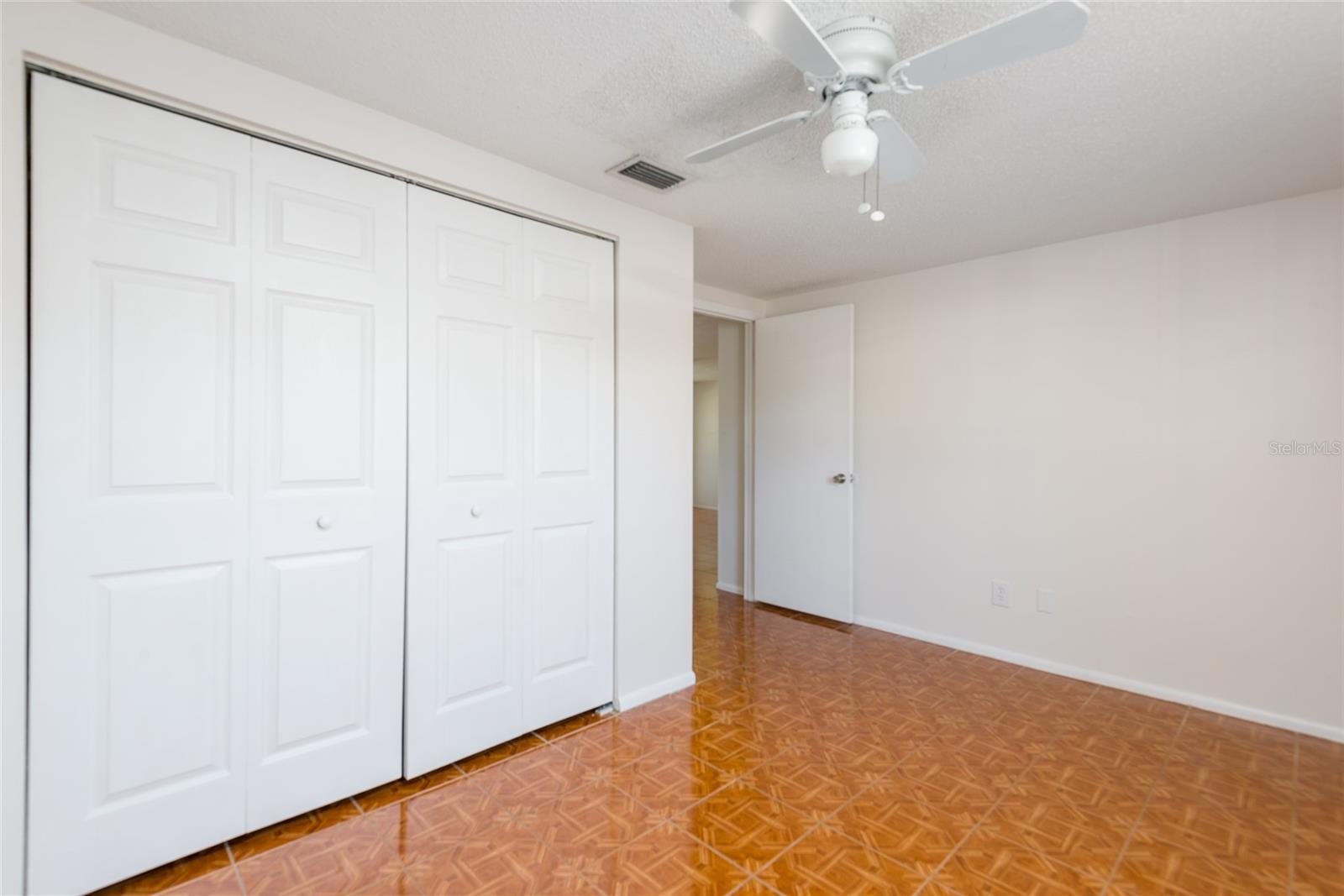 SOUTHSIDE LOT 1 BLOCK 8 LES THE NLY 50.5 FT THEREO - Residential