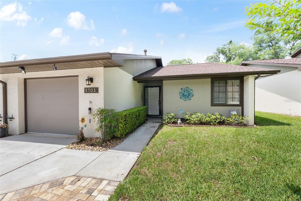 Photo of 3703 NE 16th Place, Ocala, FL 34470 (MLS # OM725416)