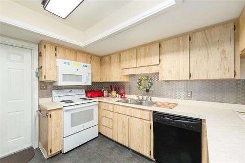 Tiny photo for 3703 NE 16th Place, Ocala, FL 34470 (MLS # OM725416)